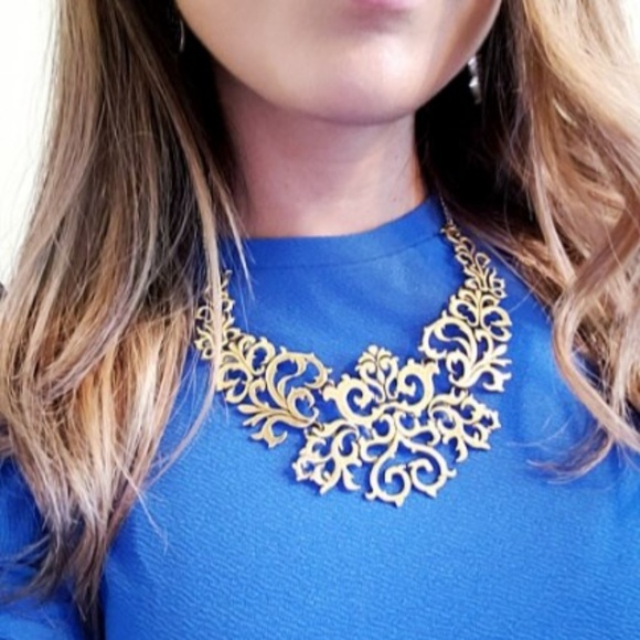 Gold Vintage European Pattern Statement Necklace - Picture 3 of 8